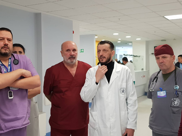 Чувени нишки хирург у тешком стању: Доктор Миодраг Лазић на респиратору због короне (ФОТО)